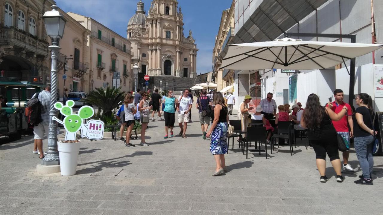 Casa Dell'Aquila Barocca Lägenhet Ragusa Exteriör bild