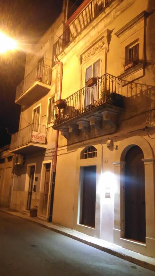 Casa Dell'Aquila Barocca Lägenhet Ragusa Exteriör bild