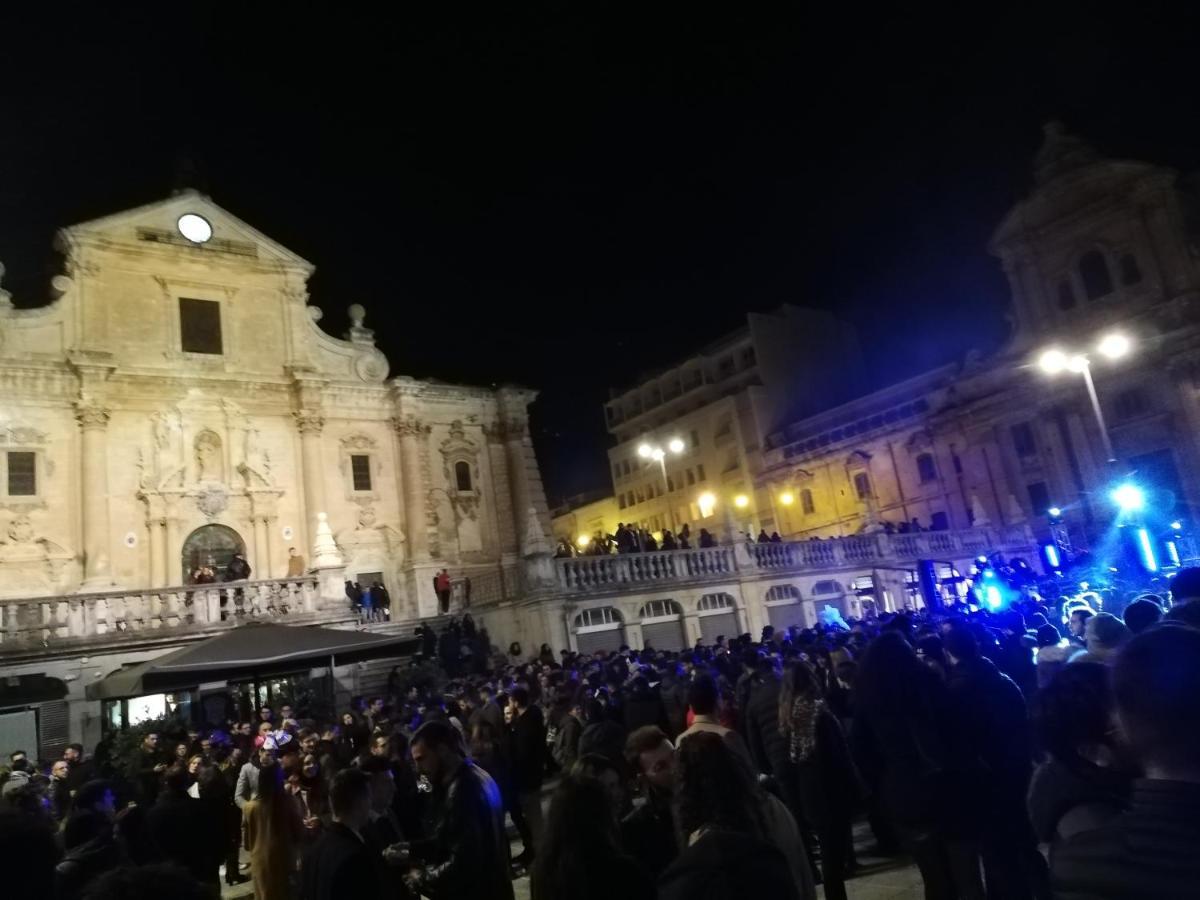 Casa Dell'Aquila Barocca Lägenhet Ragusa Exteriör bild