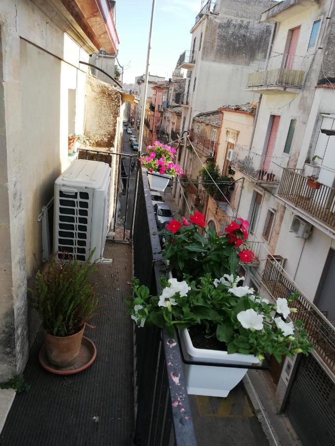 Casa Dell'Aquila Barocca Lägenhet Ragusa Exteriör bild